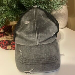 High Pony gray/black hat